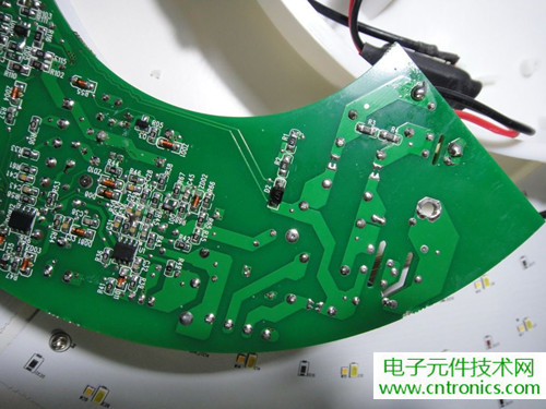 高端大氣上檔次！智能遙控調(diào)光LED吸頂燈拆解