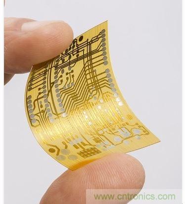 這款PCB是由納米尺寸的3D打印機(jī)的。