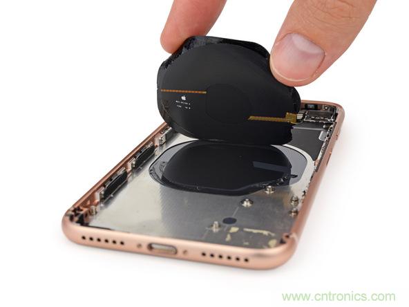 iPhone 8首拆：無線充電版本的iPhone 7？