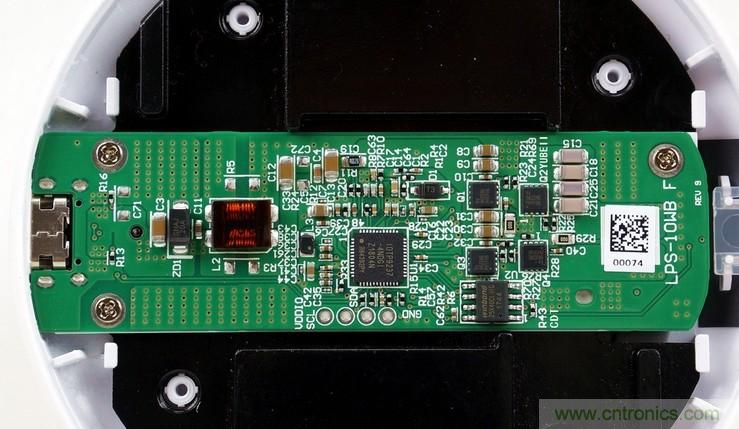 拆解對比：系出同門，小米、紫米無線充電器的差別有多大？
