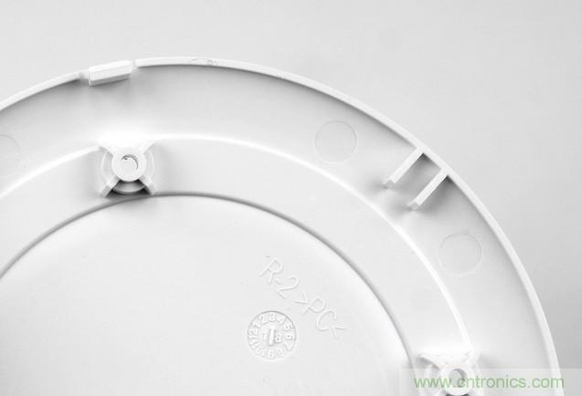 拆解對比：系出同門，小米、紫米無線充電器的差別有多大？